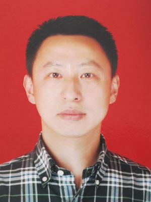梅偉.jpg